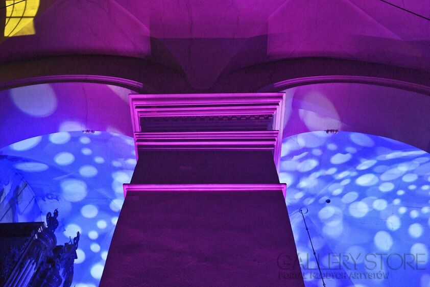 First32323 Last32323-Light in the temple 1-Fotografia